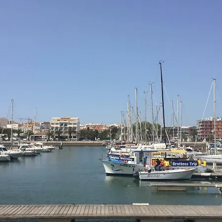 Cozy In Λάγος